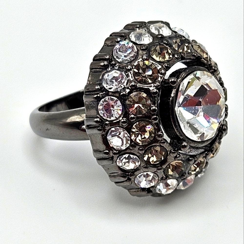 VINTAGE Premier Designs JAZZ Hematite Plated Rhinestone Dome Ring Size 6